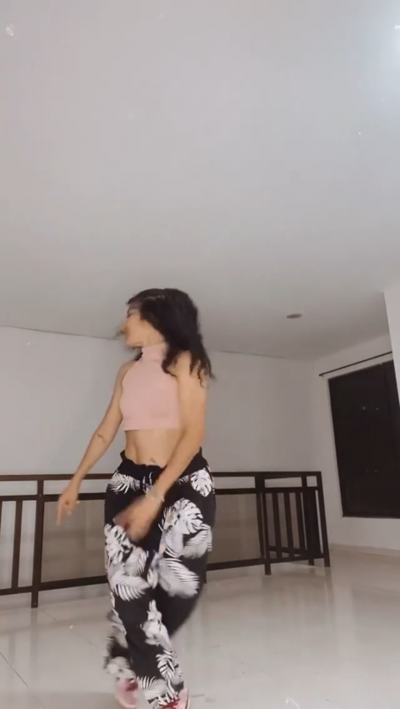 Estafanie dance hall 4