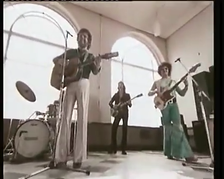 Stuck in the middle , Stealers Wheel, Clowns to the Left and Jokers to the Right