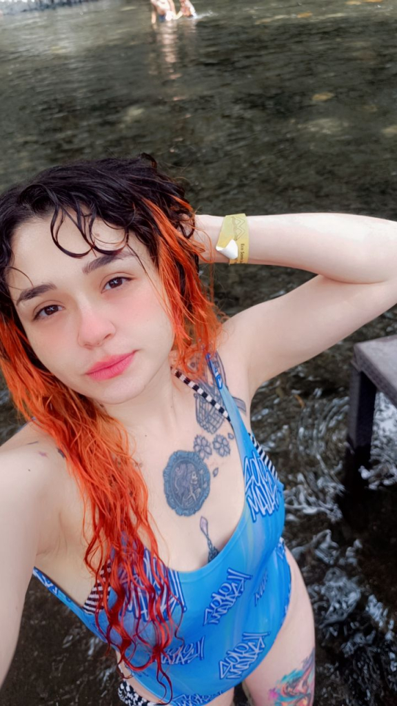 Chuck Willis , What AM I Living For, 1958, Model – On Cover Beautiful Leidy