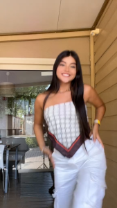 Dancing Sara ,Copa Cabana, Colombia #7, Saravalentina