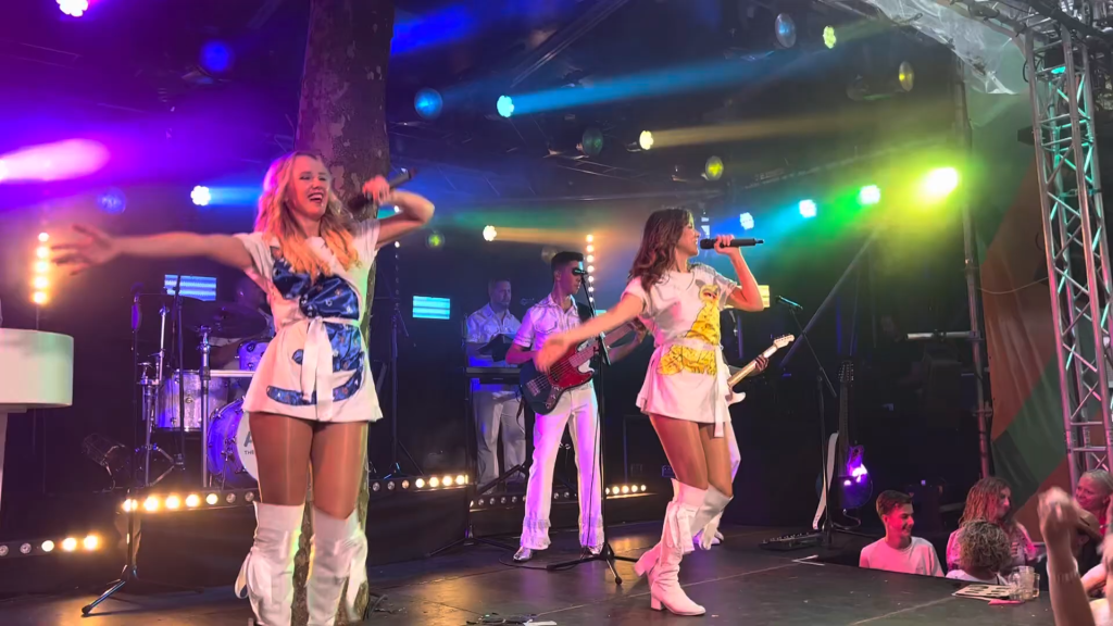 ABBA Dancing Queen1975