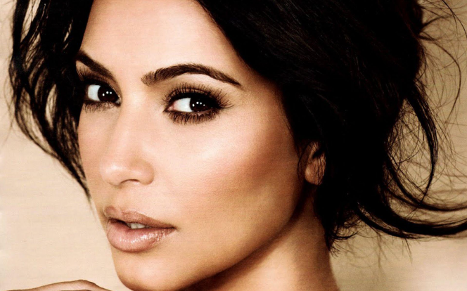 Cosmobaros 5, Verdadero Rostro de Kim Kardashian